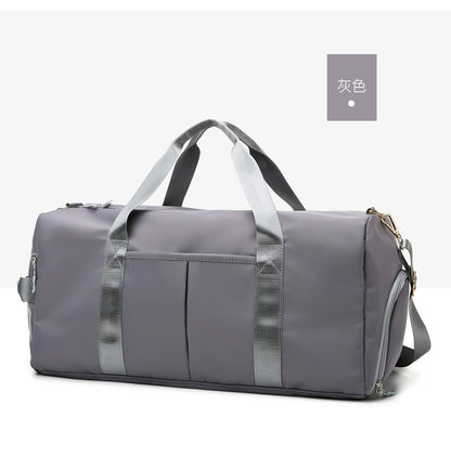Bolsa esportiva para academia com compartimento para sapatos, ideal para viagens curtas, e atividades de fins de semana