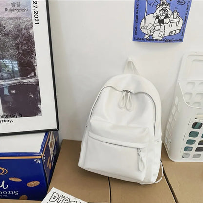 Mochila com zíper em couro