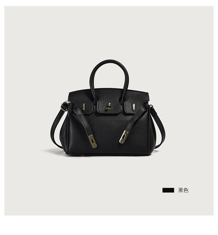 Bolsa em couro, estilo tote, com alça superior, clássica