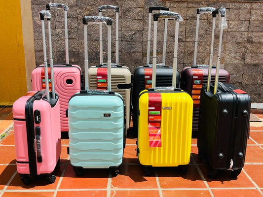 Mala de viagem capacidade 10 kg  vários tamanhos e modelos