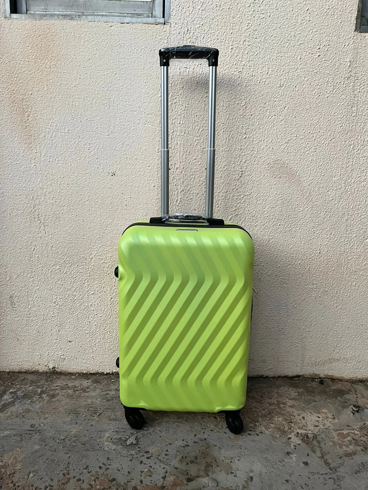 Mala de viagem capacidade 10 kg  vários tamanhos e modelos