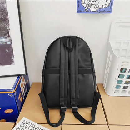 Mochila com zíper em couro